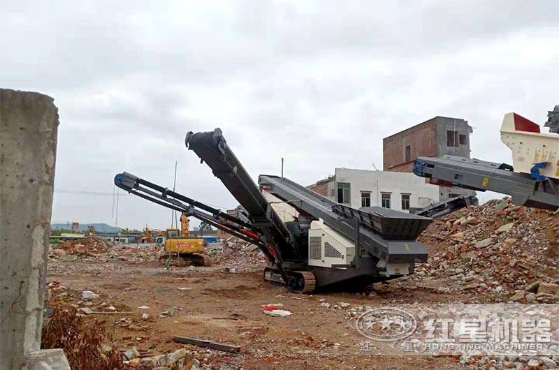 移動破碎站處理建筑垃圾現場場地較小